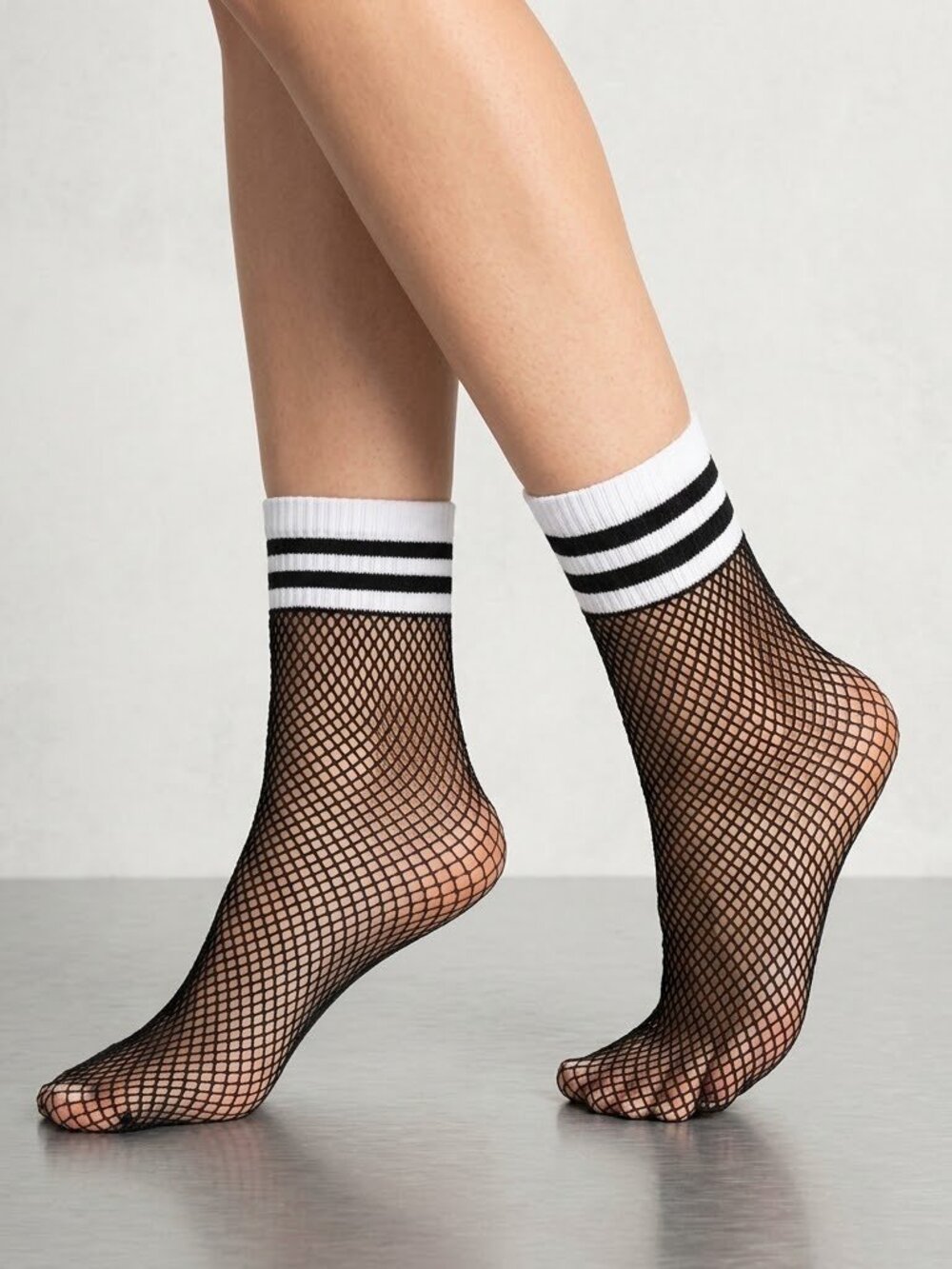Fishnet Athletic Anklet Socks Sport Striped Crew Socks Black Streetwear NWT
